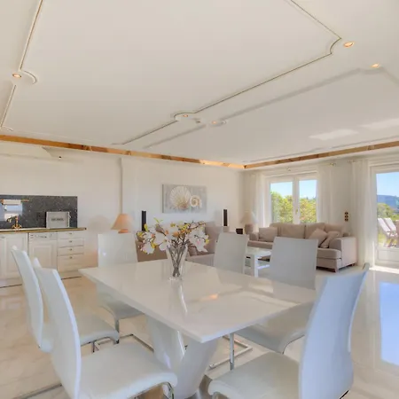 Apartmán Haus Am F1 *